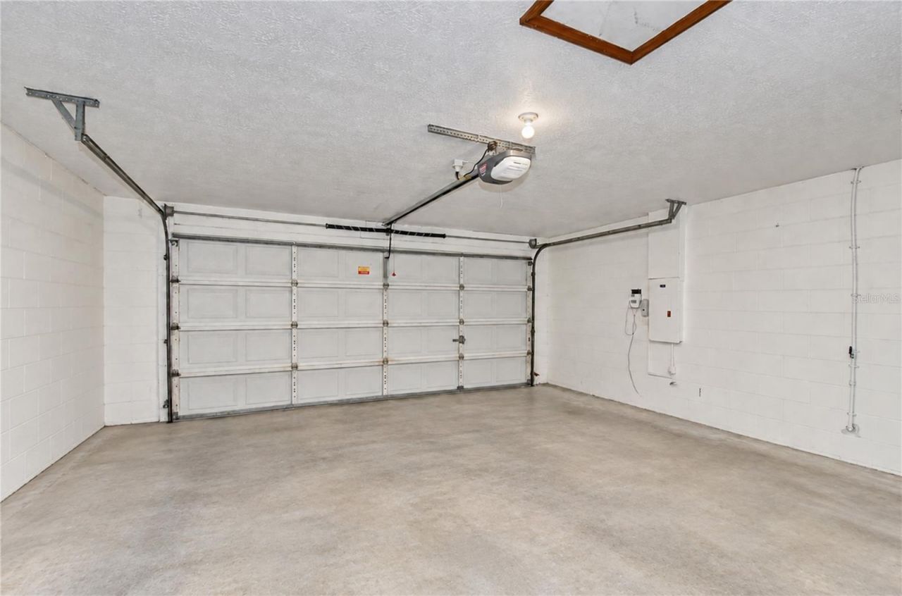 659 Timber Pond Drive, Brandon, FL 33510 Photo