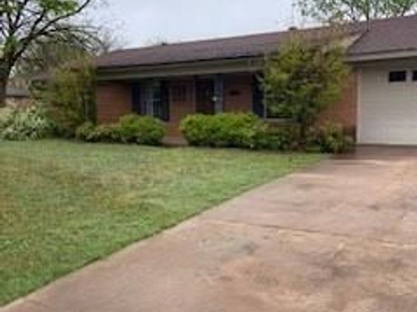 2250 Greenbriar Drive, Abilene, TX 79605
