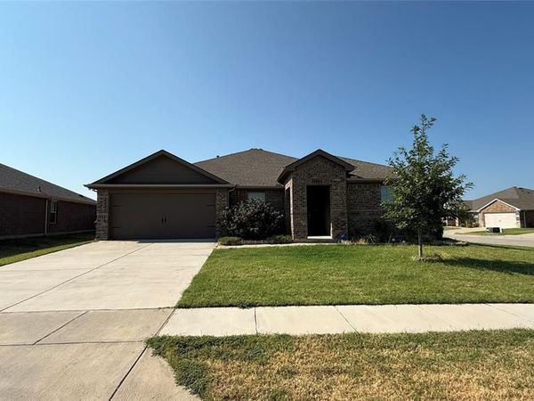 304 Duke Court, Fate, TX 75189
