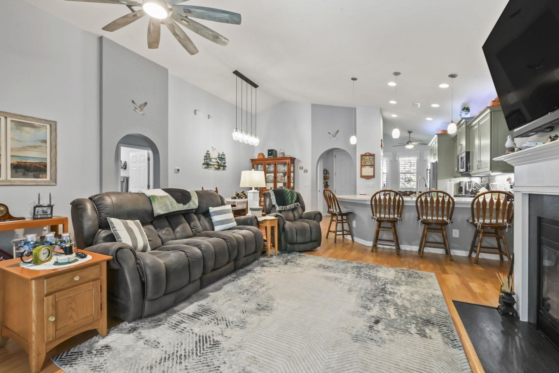 620 Grand Cypress Way Photo 8