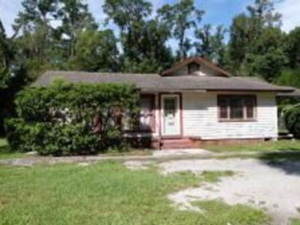 402 W 3rd Street, Woodbine, GA 31569