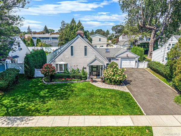 2115 Randall Avenue , East Meadow, NY 11554
