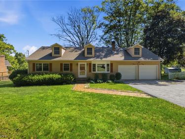 1330 Howell Avenue, East Palestine, OH 44413