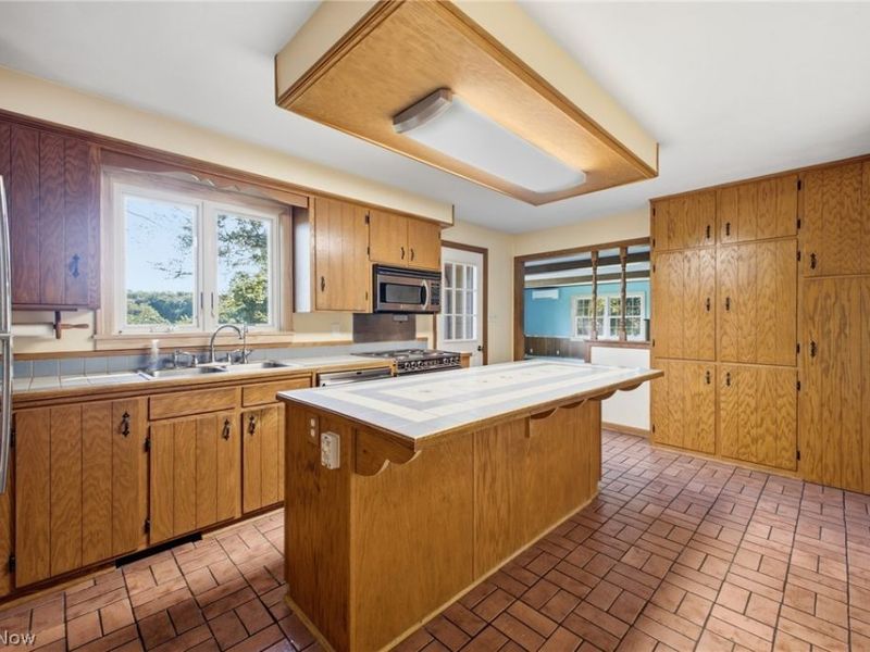 1330 Howell Avenue, East Palestine, OH 44413 Photo 14