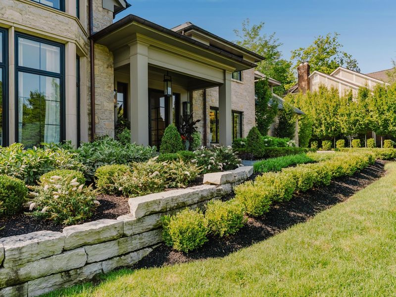 5932 Whittingham Drive, Dublin, OH 43017 Photo 2