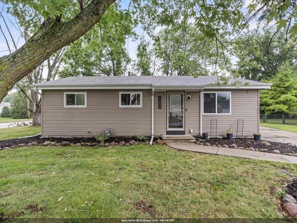 1200 FIELDCREST DRIVE, Menasha, WI 54952