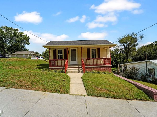 820 Montgomery Street, Johnson City, TN 37604