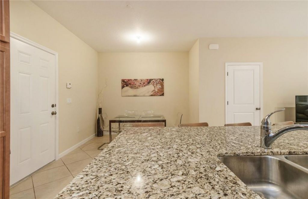 8289 Cascada Isles Drive, Hollywood, FL 33024 Photo