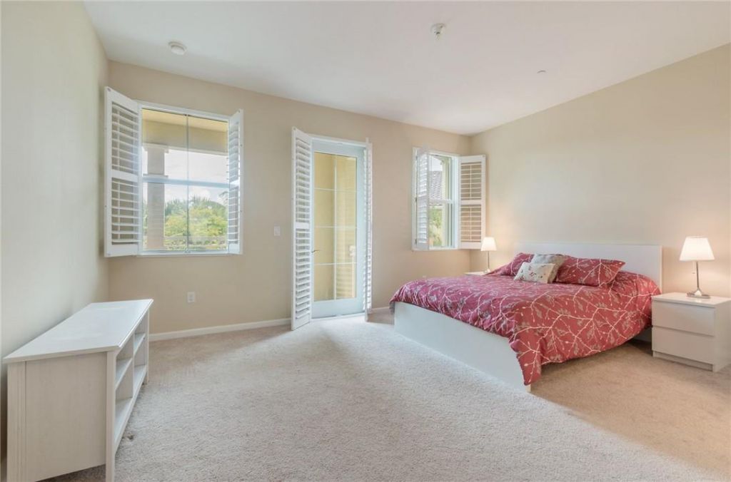 8289 Cascada Isles Drive, Hollywood, FL 33024 Photo