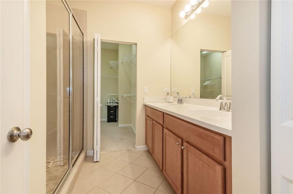 8289 Cascada Isles Drive, Hollywood, FL 33024 Photo