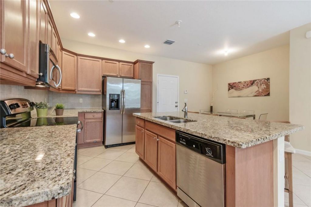 8289 Cascada Isles Drive, Hollywood, FL 33024 Photo