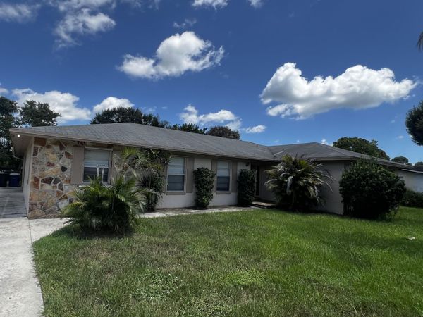 1024 JAMAICA Avenue, Fort Pierce, FL 34982