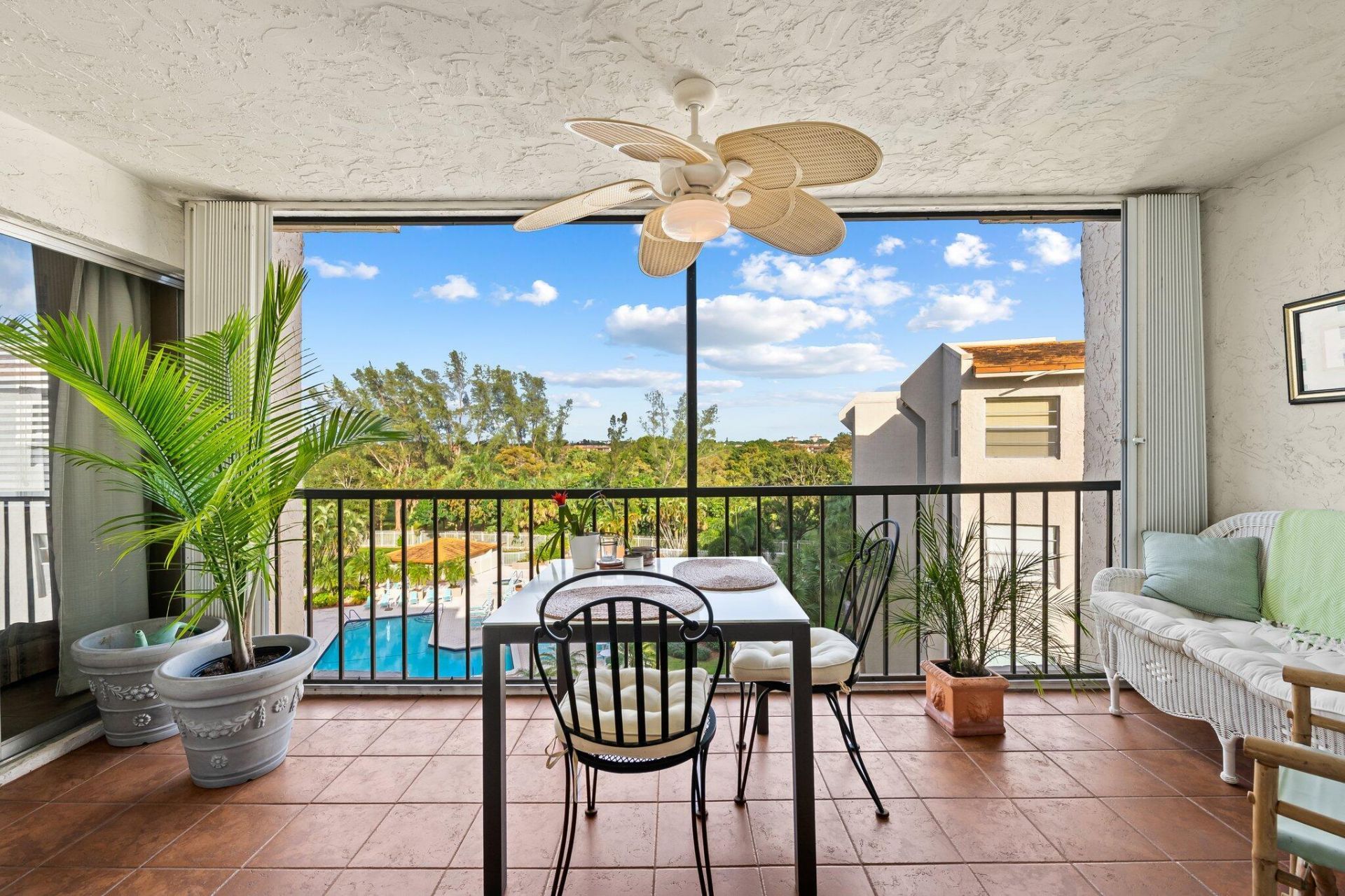 3930 Inverrary Boulevard, Unit 608-D, Lauderhill, FL 33319 Photo
