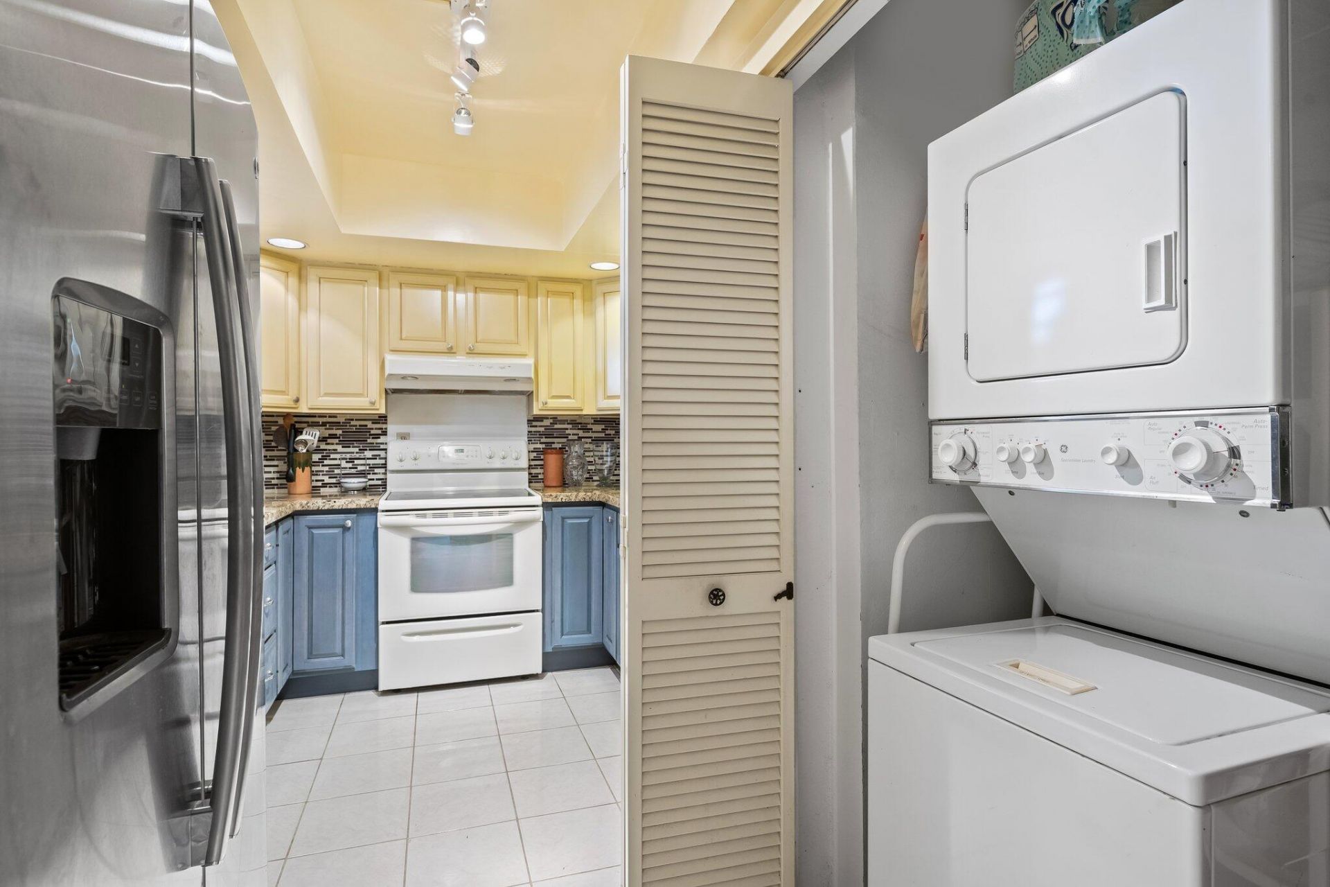 3930 Inverrary Boulevard, Unit 608-D, Lauderhill, FL 33319 Photo