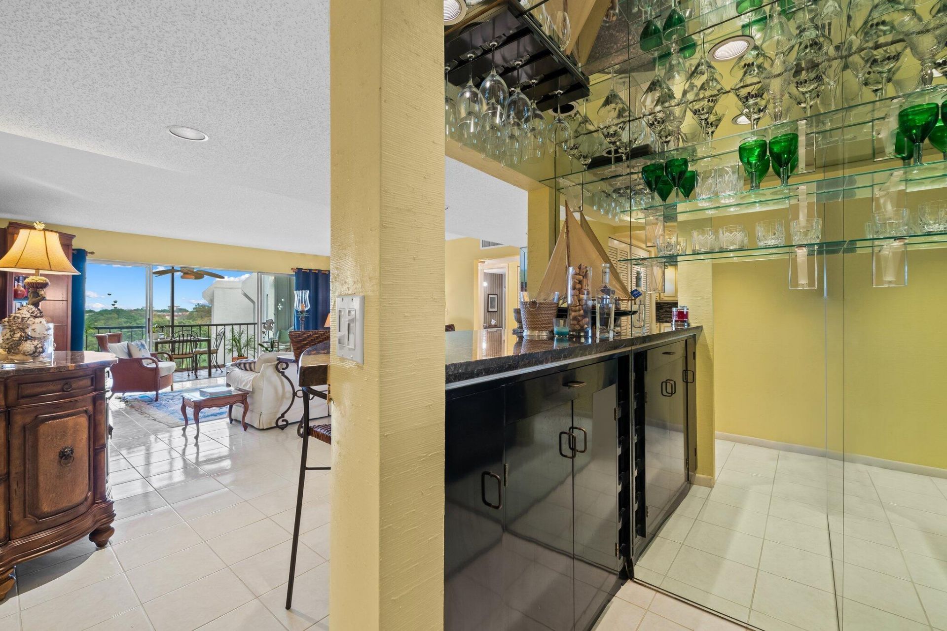3930 Inverrary Boulevard, Unit 608-D, Lauderhill, FL 33319 Photo