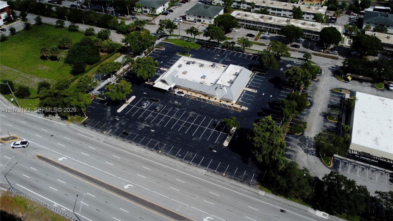 4441 W Sunrise Blvd, Plantation, FL 33313 Photo
