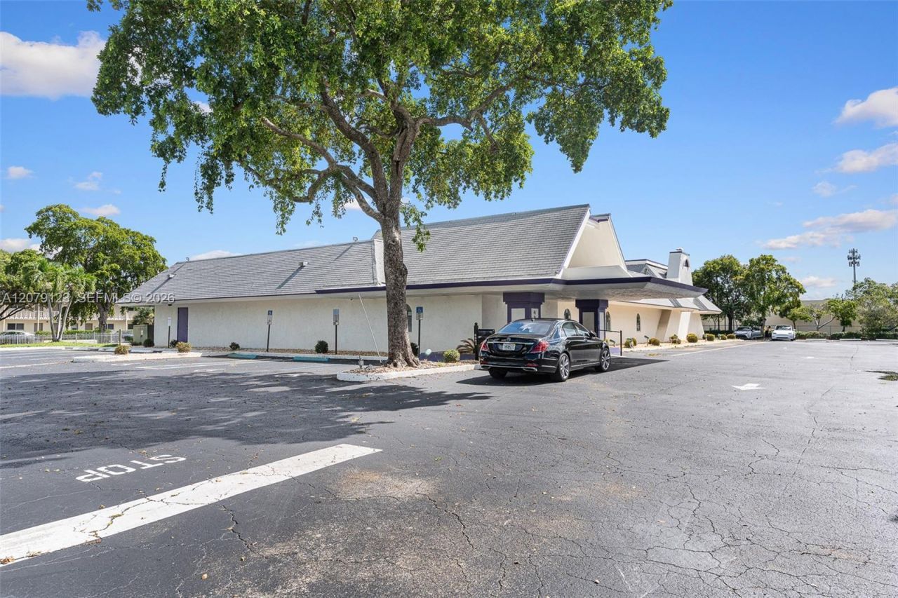 4441 W Sunrise Blvd, Plantation, FL 33313 Photo