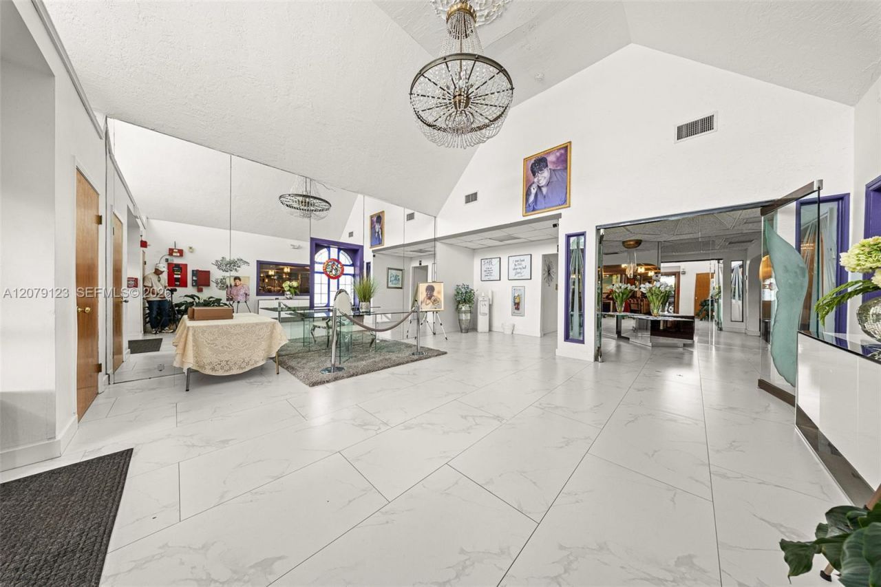 4441 W Sunrise Blvd, Plantation, FL 33313 Photo