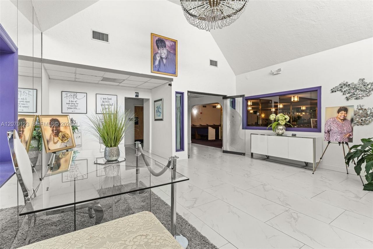 4441 W Sunrise Blvd, Plantation, FL 33313 Photo