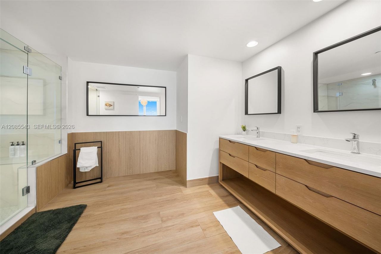 485 Brickell Ave, Unit 4410, Miami, FL 33131 Photo