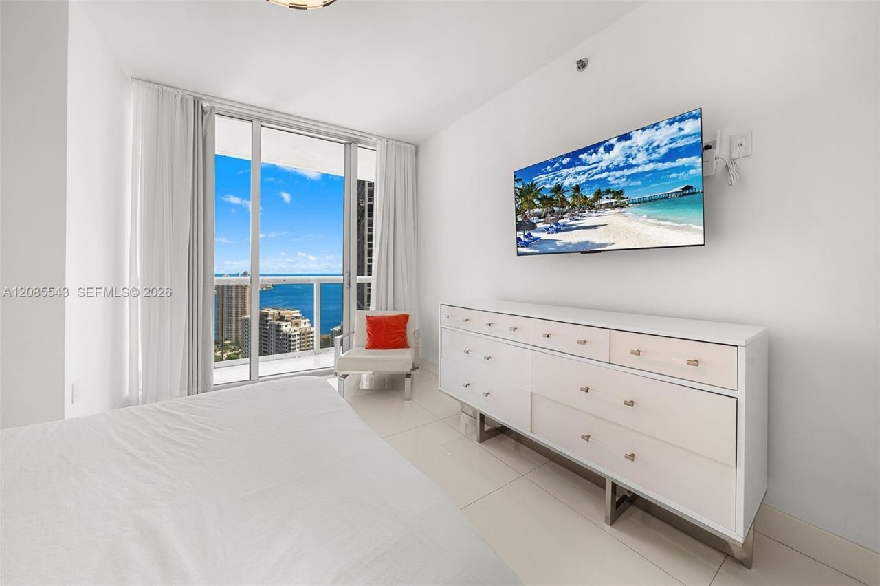 485 Brickell Ave, Unit 4410, Miami, FL 33131 Photo
