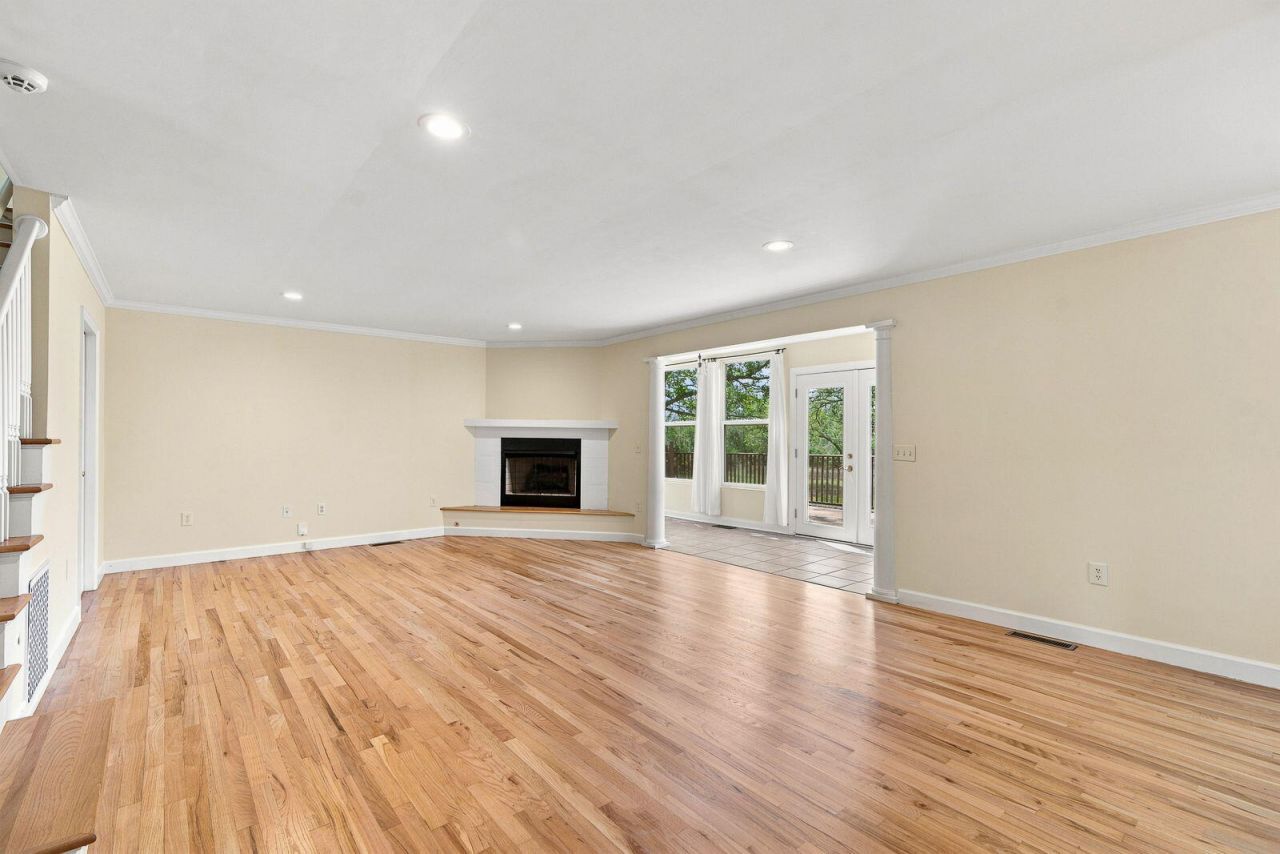 221 Marsh Oaks Drive Photo 18