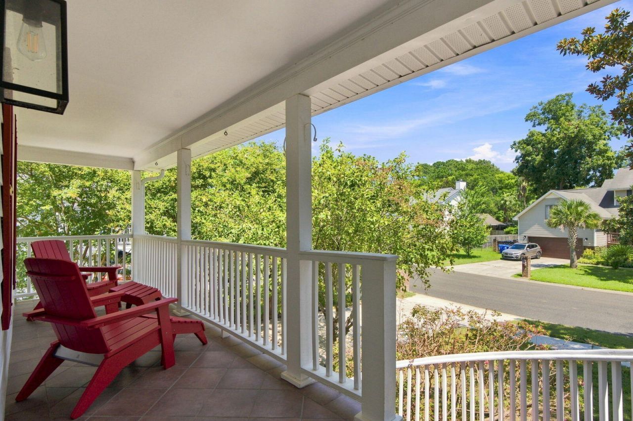 221 Marsh Oaks Drive Photo 4