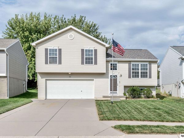 7418 N 108th Street, Omaha, NE 68142