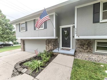 560 Elm Street, Springfield, NE 68059
