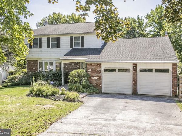 2908 VILLAGE GREEN LANE, NORRISTOWN, PA 19403