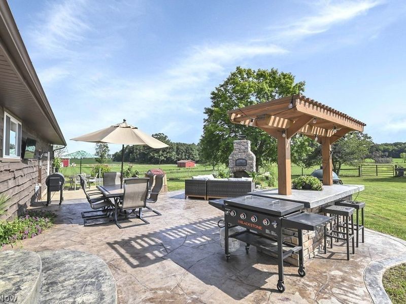 5301 Vandemark Road, Medina, OH 44256 Photo 6