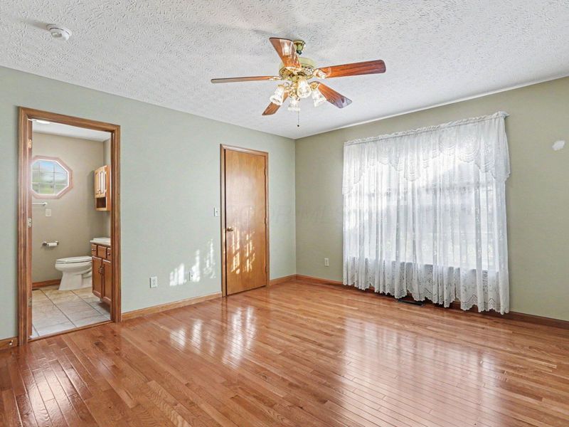 496 Danbury Drive, Lancaster, OH 43130 Photo 11