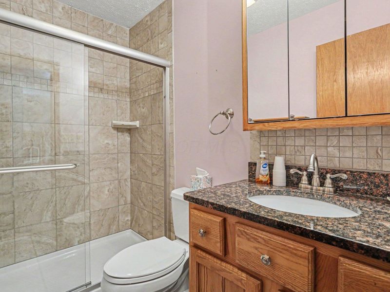 496 Danbury Drive, Lancaster, OH 43130 Photo 20