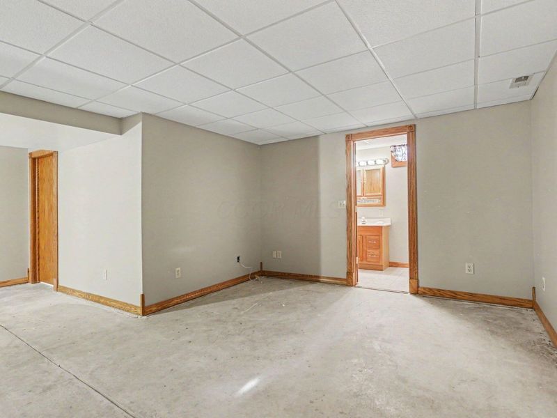 496 Danbury Drive, Lancaster, OH 43130 Photo 31