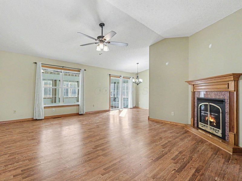 496 Danbury Drive, Lancaster, OH 43130 Photo 6