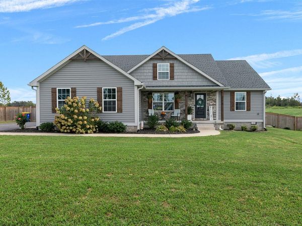 280 Greenbriar Lane , Smiths Grove, KY 42171