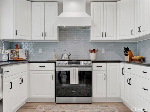 2016 W West Wind, Santa Ana, CA 92704
