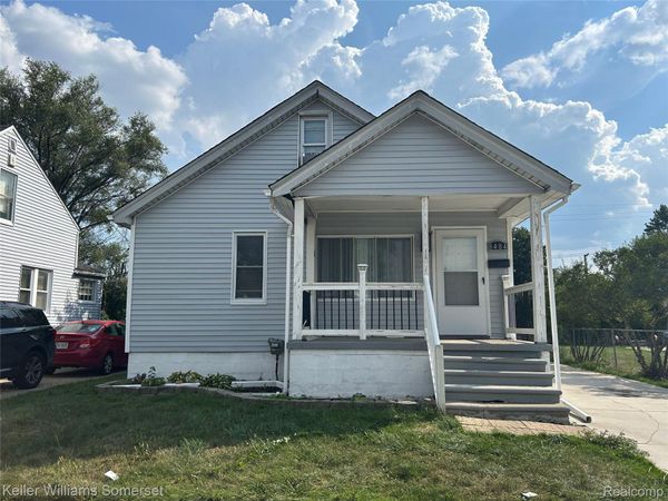 8484 Chalmers Avenue , Warren, Mi 48089