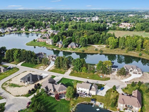 68579 Lake Angela Pointe, Richmond, Mi 48062