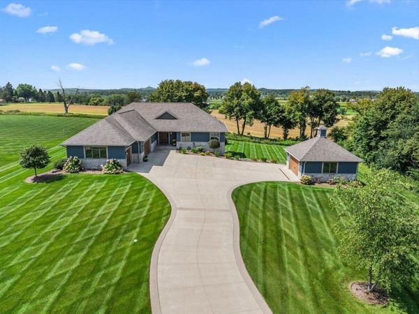 2177 Elsies DRIVE, Richfield, WI 53076