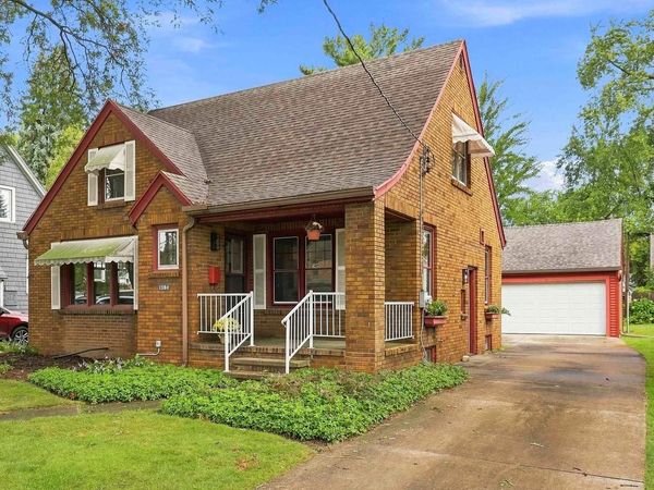 1204 W OKLAHOMA STREET, Appleton, WI 54914