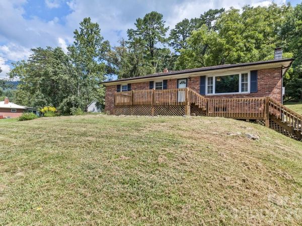 379 Bee Tree Road , Swannanoa, NC 28778
