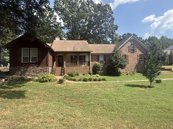 512 Tyler Ct , Cottontown, TN 37048