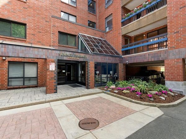 4 Summit Drive, Unit 504, Reading, MA 01867