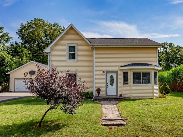 110 S River Street, Cambridge, IA 50046