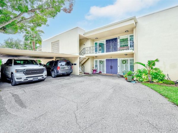 25 COUNTRY CLUB DRIVE , LARGO, FL 33771