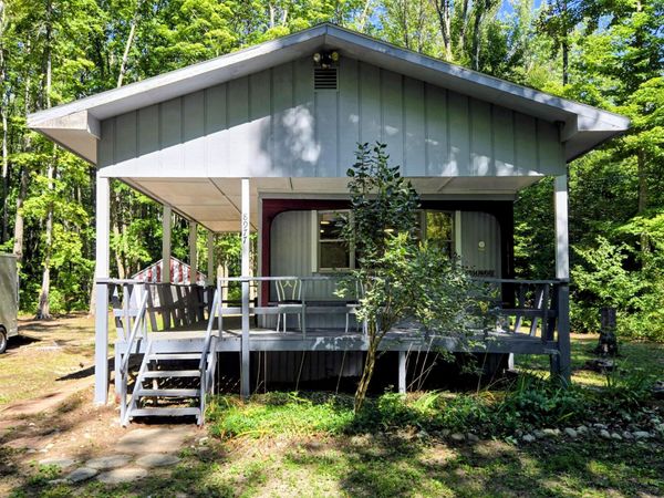 8977 Montrose Drive, Mancelona, MI 49659