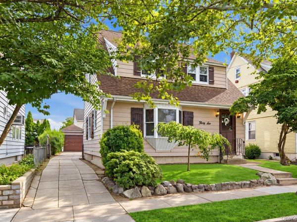 36 Cornell Street, Williston Park, NY 11596