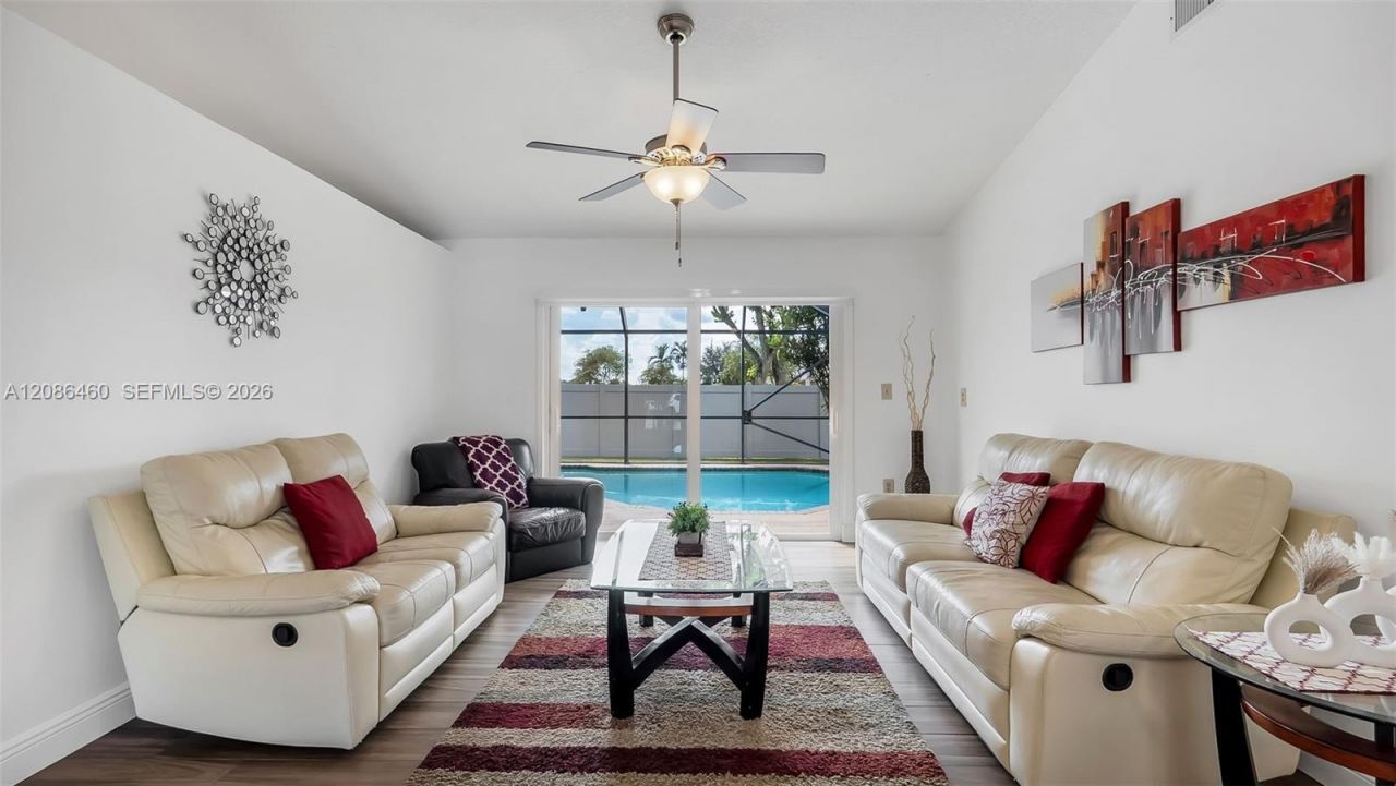 1361 White Stone Way, Davie, FL 33325 Photo