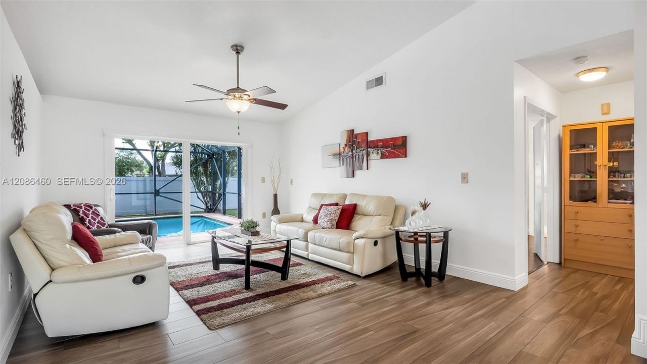 1361 White Stone Way, Davie, FL 33325 Photo